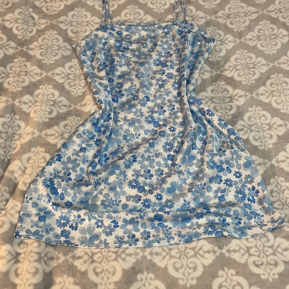 NWOT Forever 21 Blue Flower Slip Dress - Picture 3 of 5